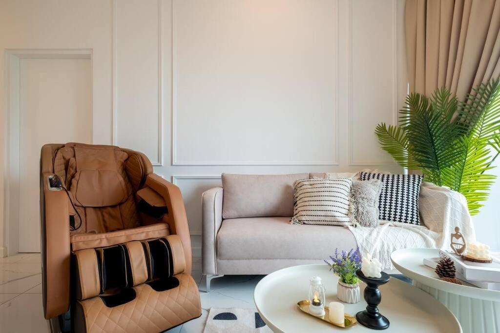 The Natural Nook Cubic Botanical Massage Chair Apartment *