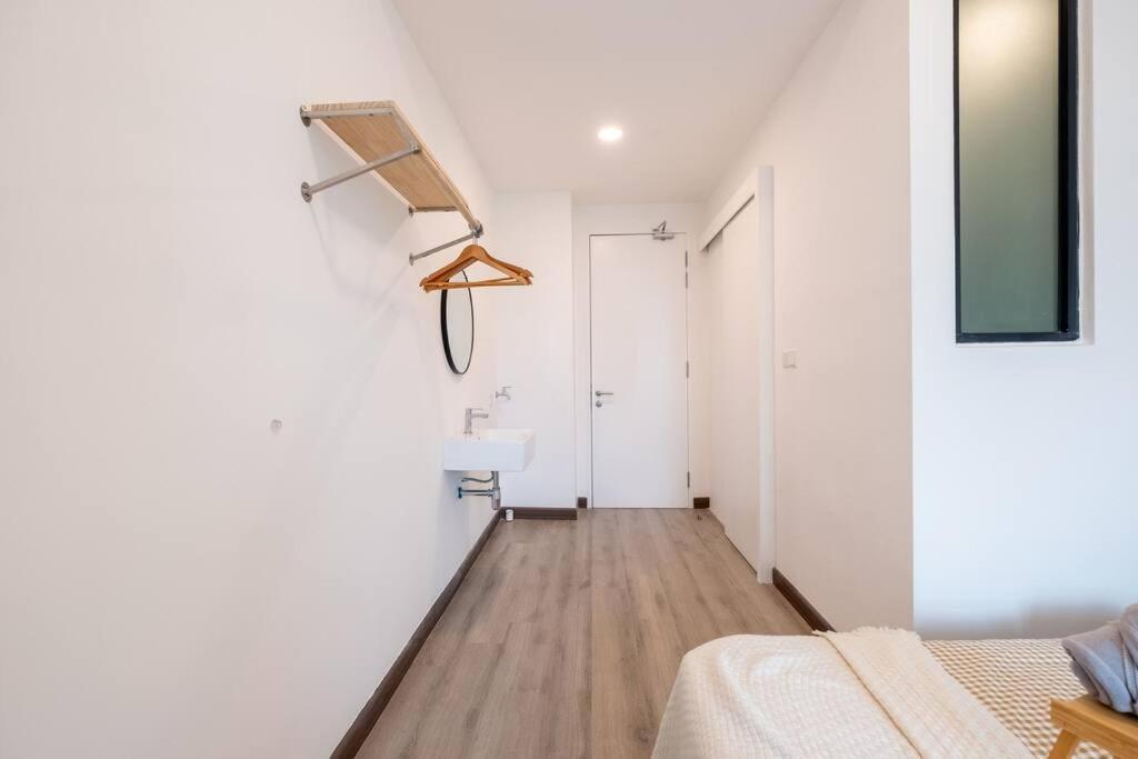 The Natural Nook Cubic Botanical Massage Chair Apartment