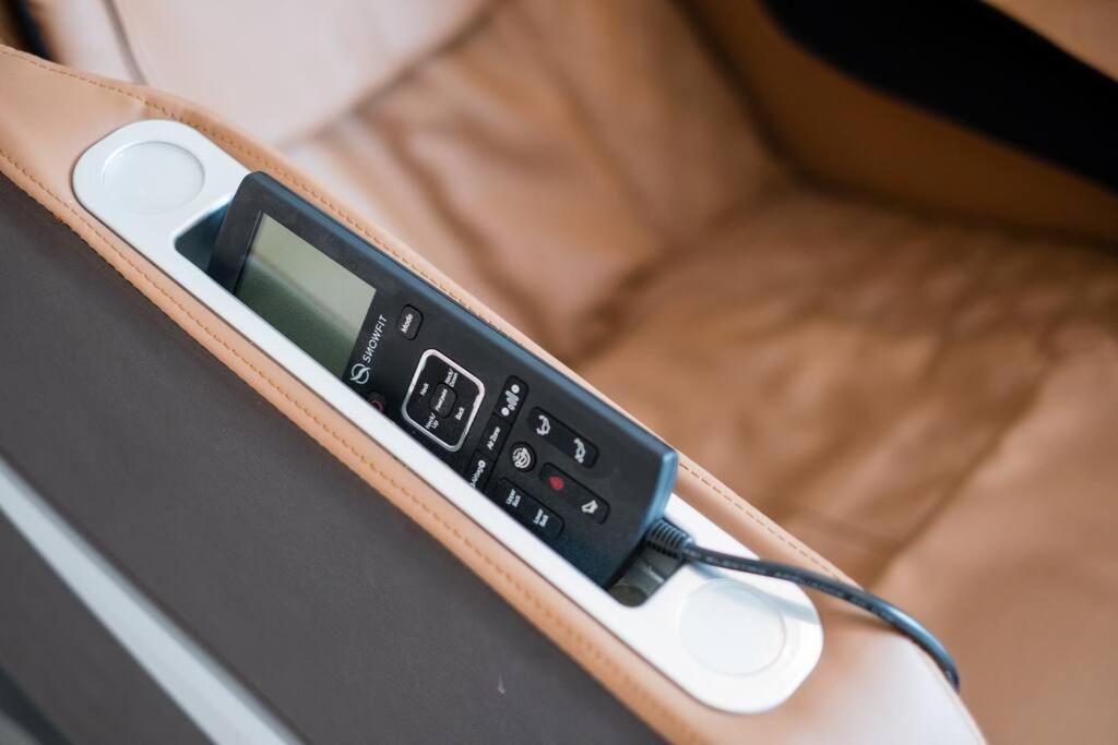 The Natural Nook Cubic Botanical Massage Chair *